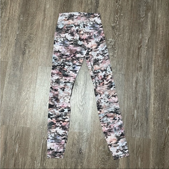 Like New Lululemon Matching Bundle. Size 4 - Picture 7 of 12